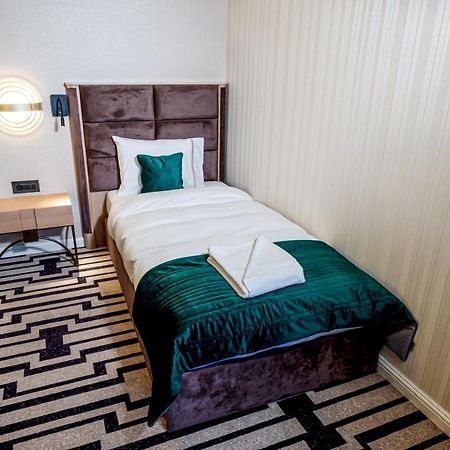 Hotel Carolin Келіменешті Екстер'єр фото