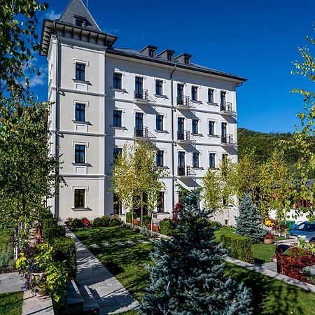 Hotel Carolin Келіменешті Екстер'єр фото