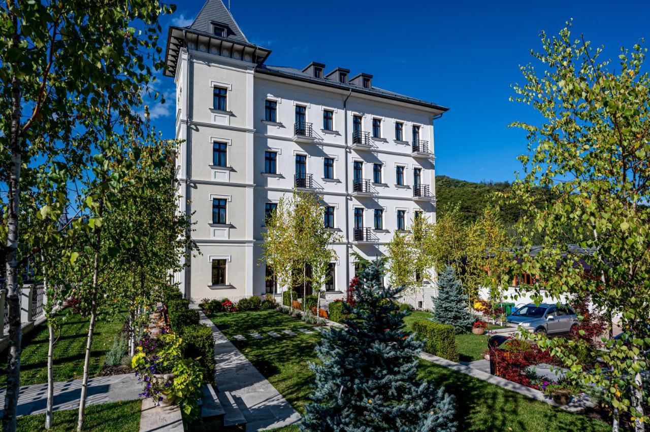 Hotel Carolin Келіменешті Екстер'єр фото