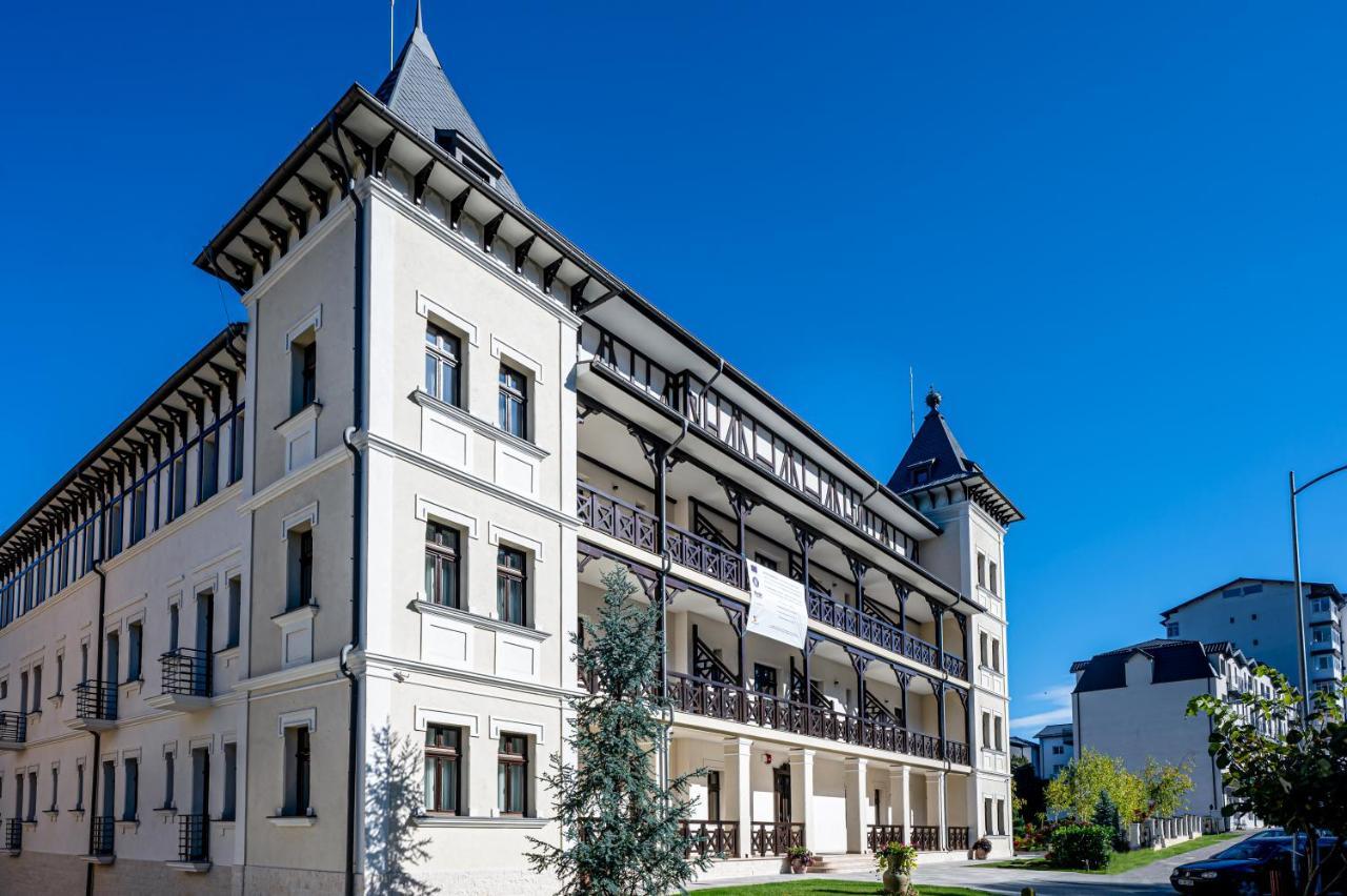 Hotel Carolin Келіменешті Екстер'єр фото