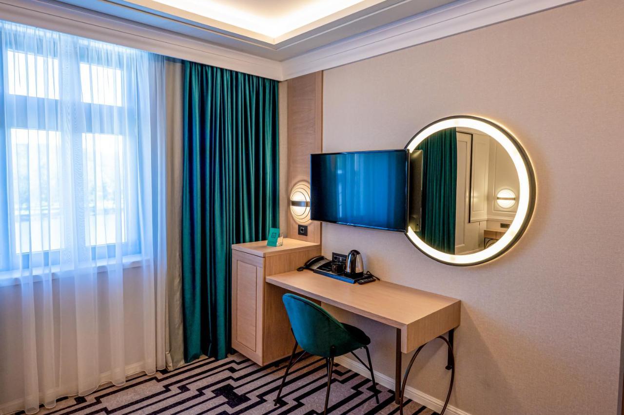 Hotel Carolin Келіменешті Екстер'єр фото