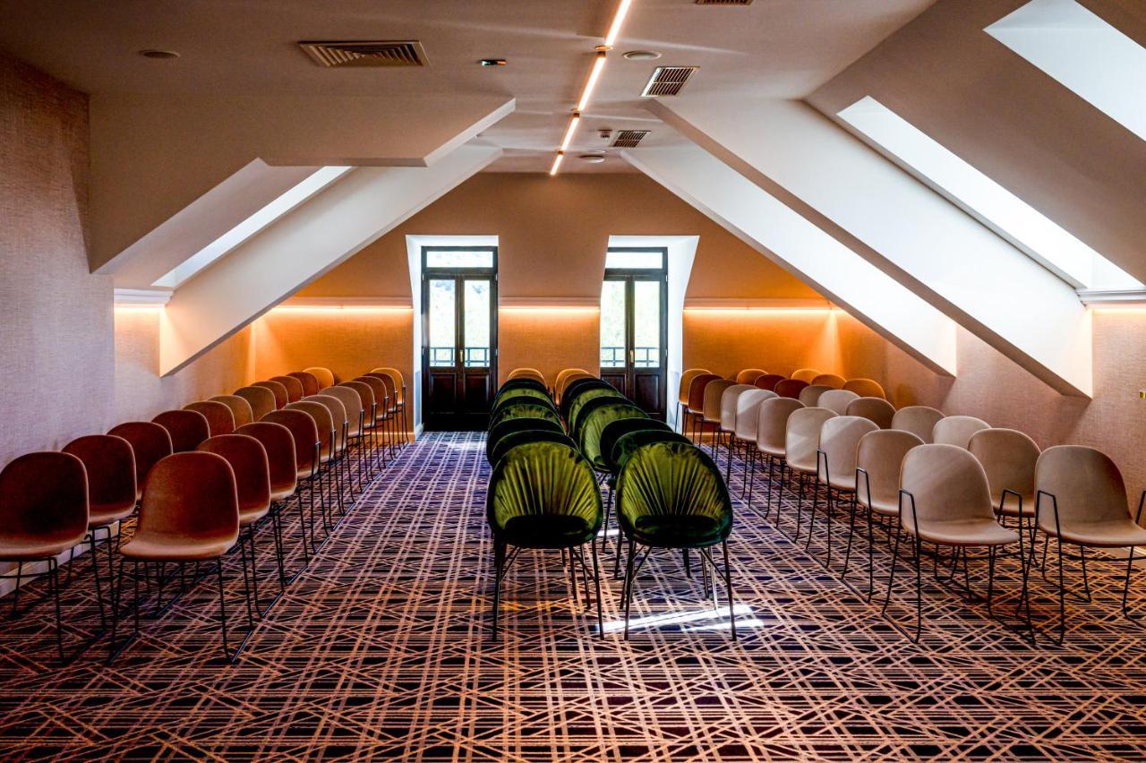 Hotel Carolin Келіменешті Екстер'єр фото