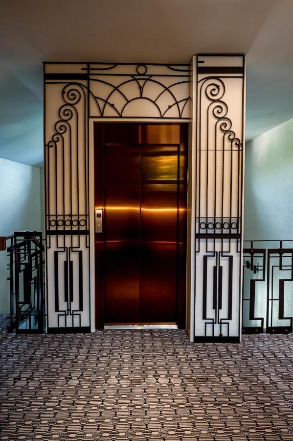 Hotel Carolin Келіменешті Екстер'єр фото