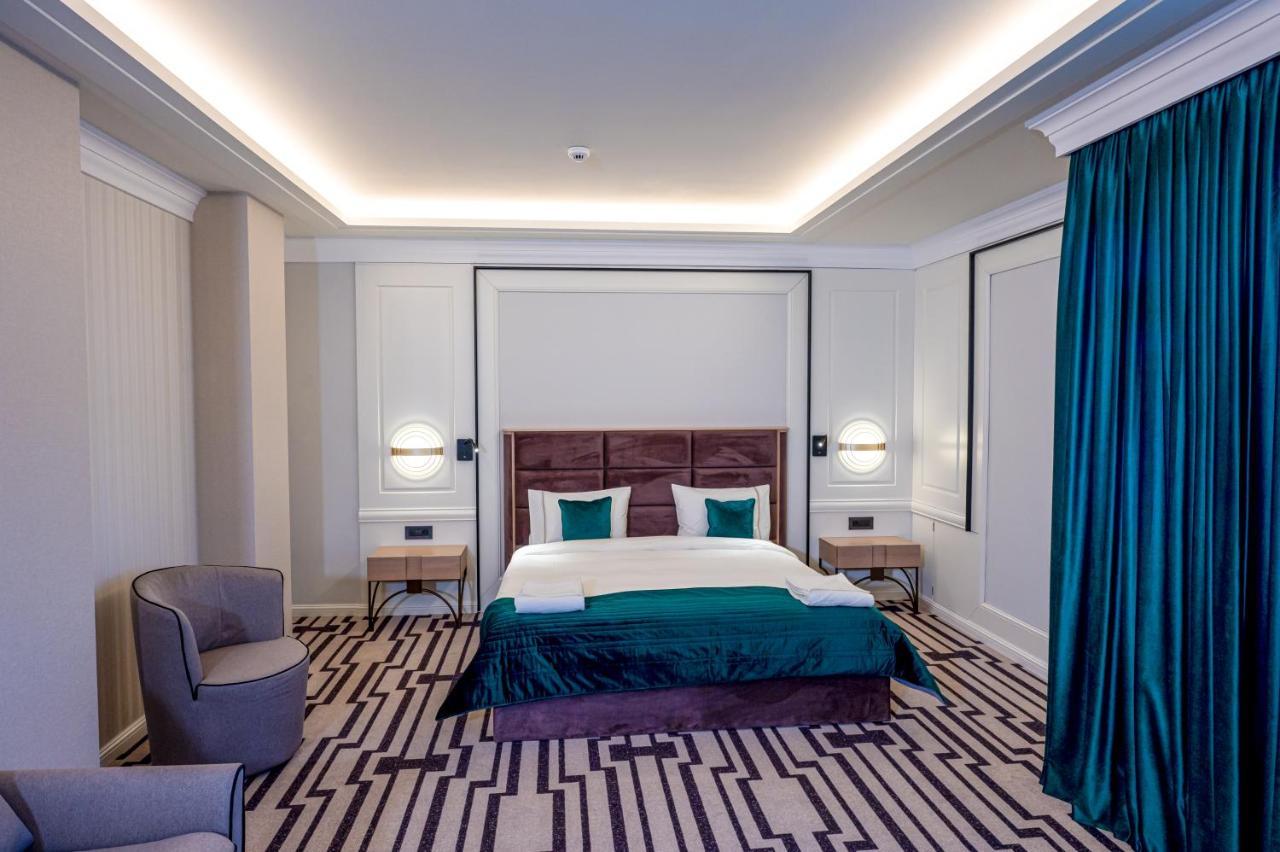 Hotel Carolin Келіменешті Екстер'єр фото