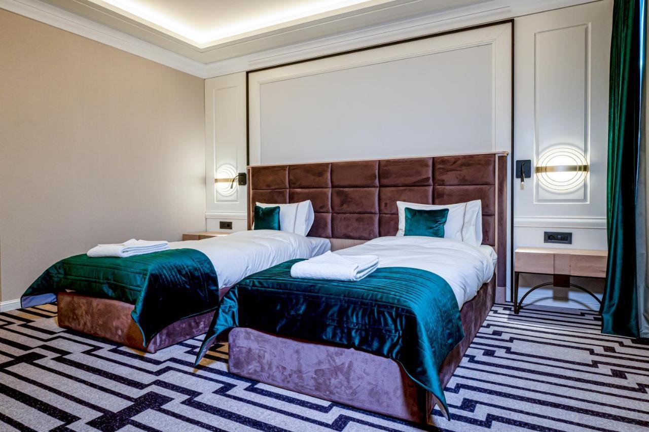 Hotel Carolin Келіменешті Екстер'єр фото