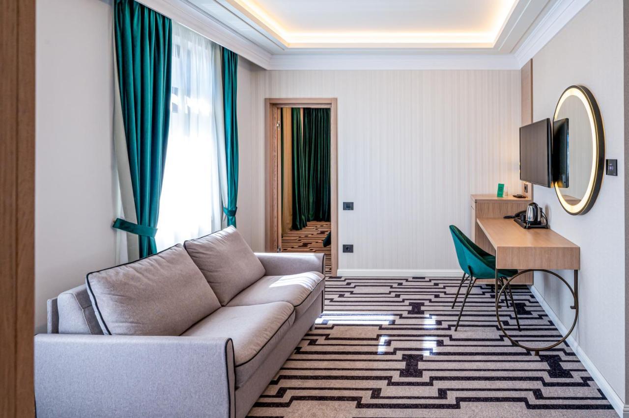 Hotel Carolin Келіменешті Екстер'єр фото